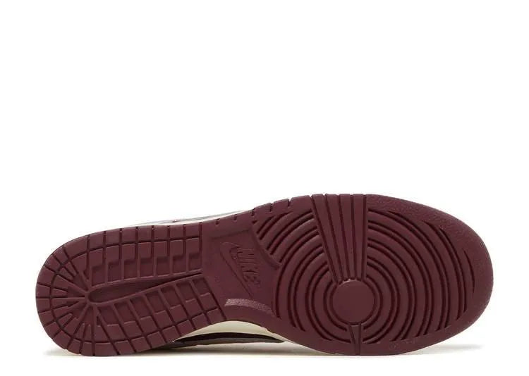 Nike Dunk Low Valentine's Day - HIDEOUT