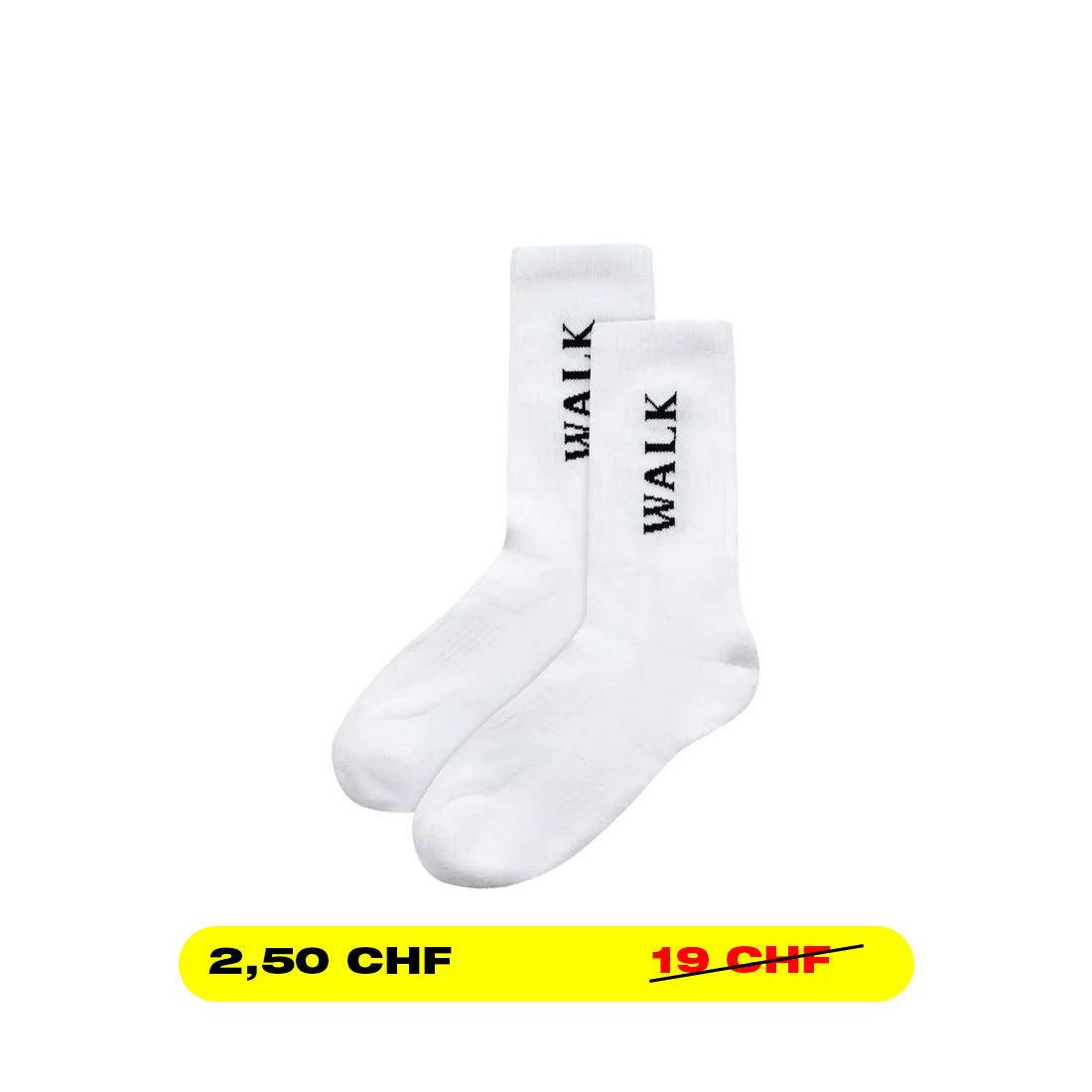 LES CHAUSSETTES CLASSIQUES BLANCHES