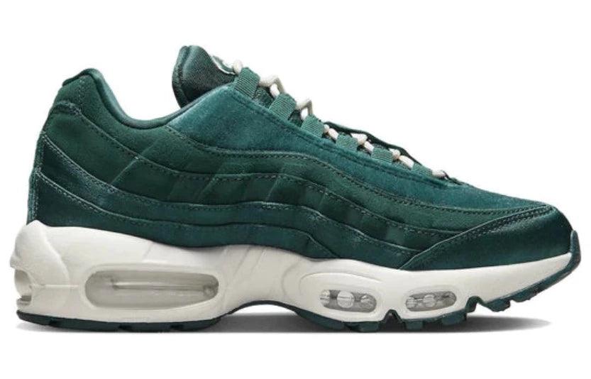 Nike Air Max 95 Green Velvet (W) - HIDEOUT