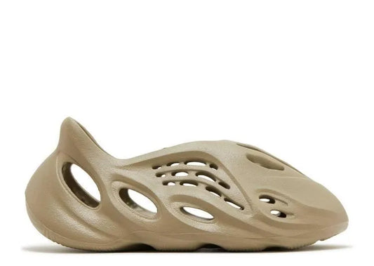 Yeezy Foam RNNR Salta - HIDEOUT